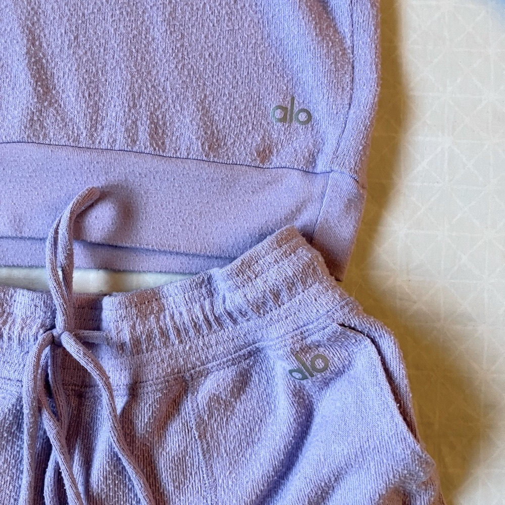 Alo Yoga Daze matching lounge short & sweater set - Picture 4 of 9